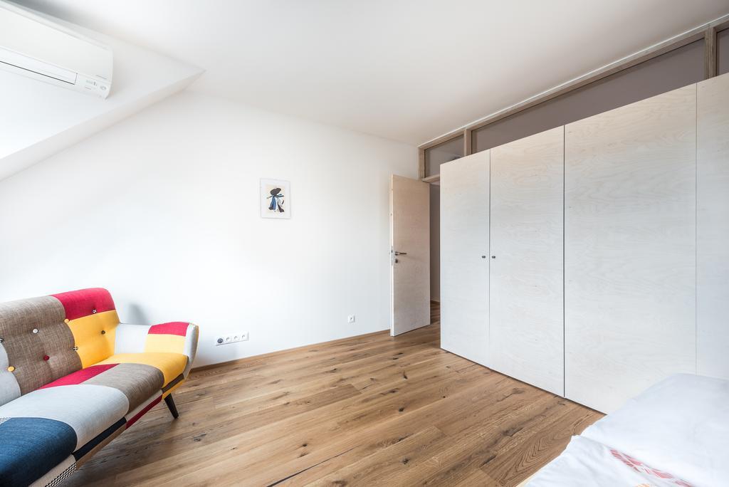 Castle Wall Apartment Bratislava Room photo