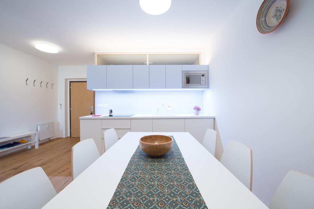 Castle Wall Apartment Bratislava Room photo